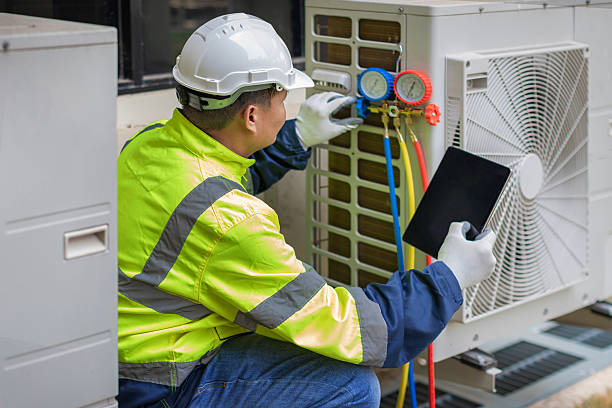 Professional Heat Pump Repair technician working in Brandeis, CA